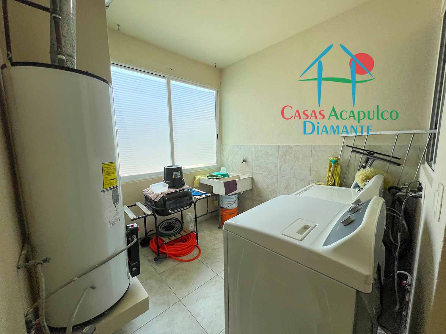 Brisas Carey 80 B5 - Área de servicio 1